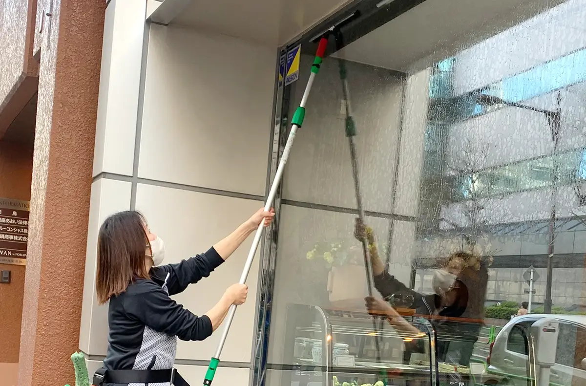 ガラス清掃